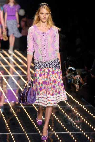 Look 30